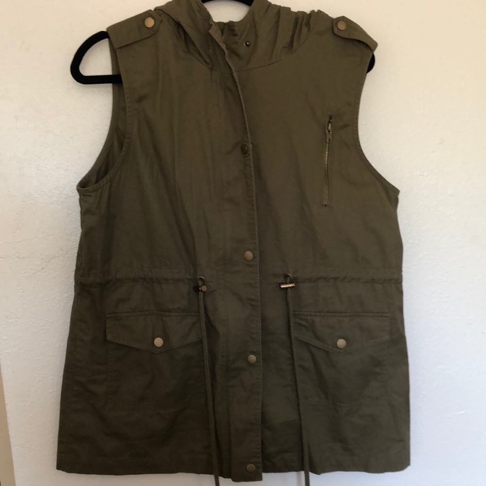 Snap and Zipper Vest